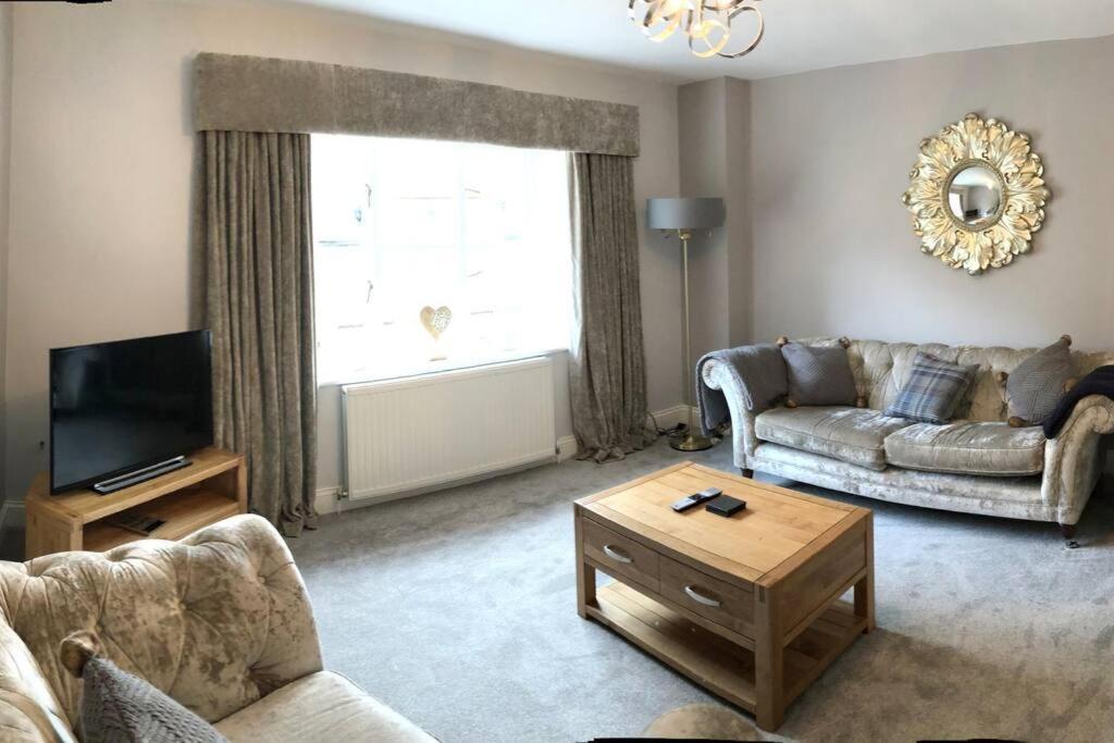 Stunning Apartment In The Heart Of Broadway برودواي المظهر الخارجي الصورة