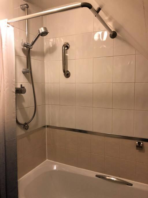 Stunning Apartment In The Heart Of Broadway برودواي المظهر الخارجي الصورة